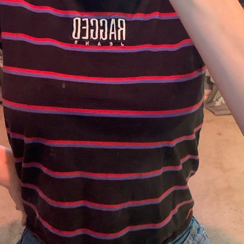 Ragged red and blue short sleeve shirt